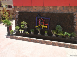 Roadhaus Hotel - The Manny Pacquiao Hotel