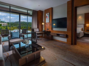 DoubleTree by Hilton Guangzhou Science City-Free Shuttle Bus Service During Canton Fair Period