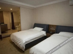 Chicheng Yihai Hotel