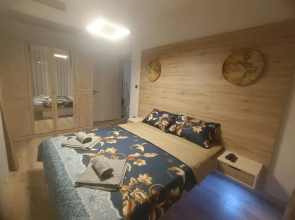 Luxury 19th Floor Condo With Pool, Gym & City View