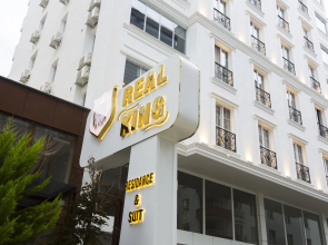 Real King Suite Hotel