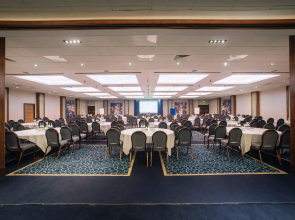 Renaissance London Heathrow Hotel