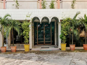 Hotel Tampan by OYO Rooms