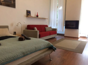 Liszt Studios Holiday Home Apartment