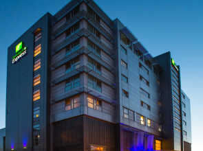 Holiday Inn Express Swindon City Centre by IHG