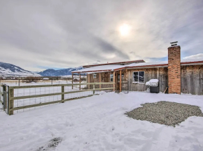 Picturesque Cabin < 1 Mi to Yellowstone River