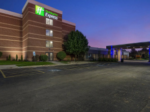 Holiday Inn Express Naperville by IHG