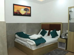 Hotel Sheeri Inn