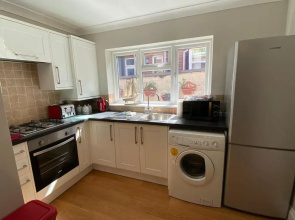 Sandown Seaside Apartment Ground Floor 4