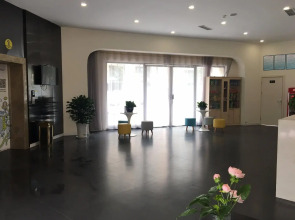 7 Days Inn·Santai Zizhou Main Road
