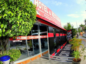 Micky Santoro Hotel and Restaurant
