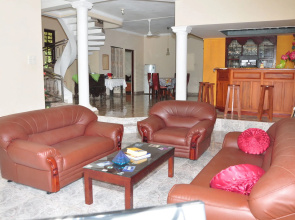 Sugandi Inn
