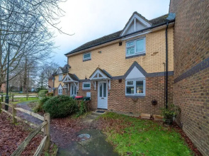 Charming Crawley Getaway 1br Near Gatwick Airport