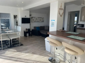 Contemporary Beachfront Bungalow With Direct Access to the Sea