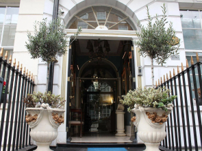 Opulence Boutique Hotel