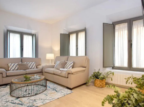 Bright Apartment in Granada Varela