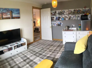 Old School - Exclusive 5 Room private suite