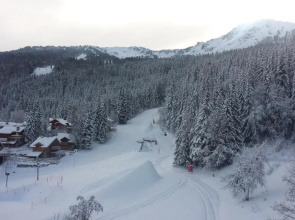Appartement en résidence skis aux pieds avec sauna