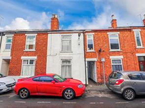 Superb 4 Double Bedroom House Lincoln