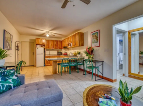 Golden Getaway Apartments