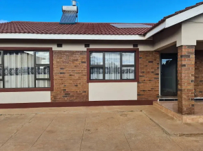 Inviting 2 Bed House in Bulawayo