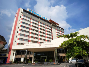 Benakutai Hotel and Apartemen