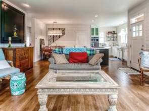Modern Gearhart Getaway, Walk to Beach & Downtown!