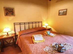 Apartment in Radda With Garden