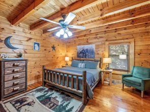 Sevierville Cabin w/ Deck: Minutes to Pigeon Forge