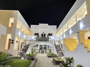 Shalom City Hotel