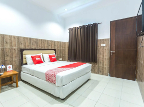 OYO 2020 Hotel Bumi Aditya