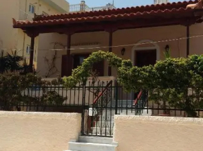 Nineta's House Sea View near the Airport