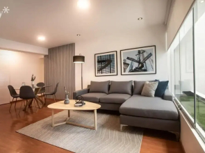 w Sleek 2BR in Miraflores