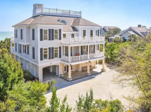 Out Of This World Beachfront Home 6 Bedroom Home by Peace Vacations