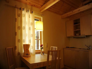 Roosta Holiday Village