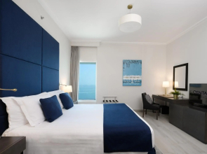 Centara West Bay Hotel & Residences Doha