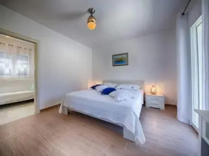Molo Trovna Apartments