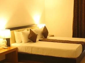 The Hotel Canoe