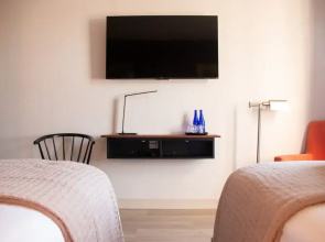 Meeting House Boutique Hotel