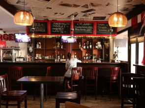 Отель Laza Hall