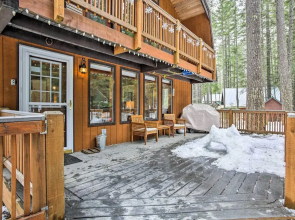 Mountain Chalet w/ Hot Tub by Cle Elum Lake!