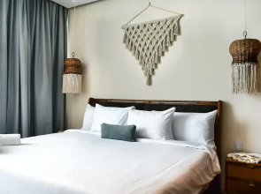 Because Location Really is Everything Gorgeous Penthouse With Fast Beach Access and Free Shuttle to the Beach Club