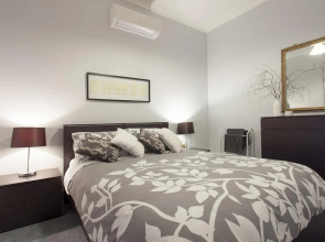 Rawson's Retreat - Five Bedroom Home - Walk CBD - Includes Breakfast
