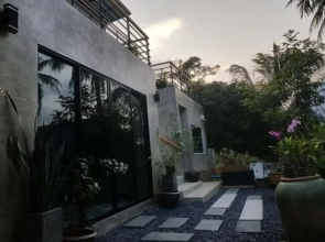Laemsai Resort