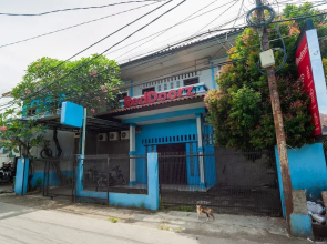RedDoorz Syariah near Margonda Raya