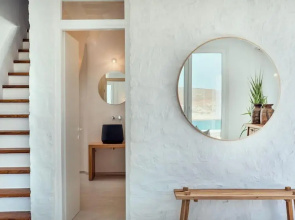 Private Villa Beachfront 30steps to Alemagou Beach