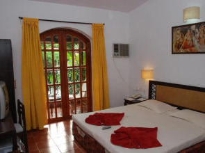 Sea Breeze Beach Resort Candolim