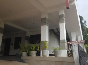 Methusha Holiday House