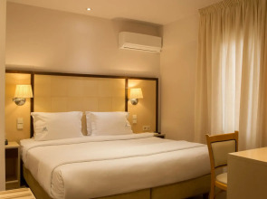 Piraeus City Hotel
