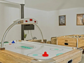 Mountain Mindset by Avantstay Pool Hot Tub Game Room Firepit